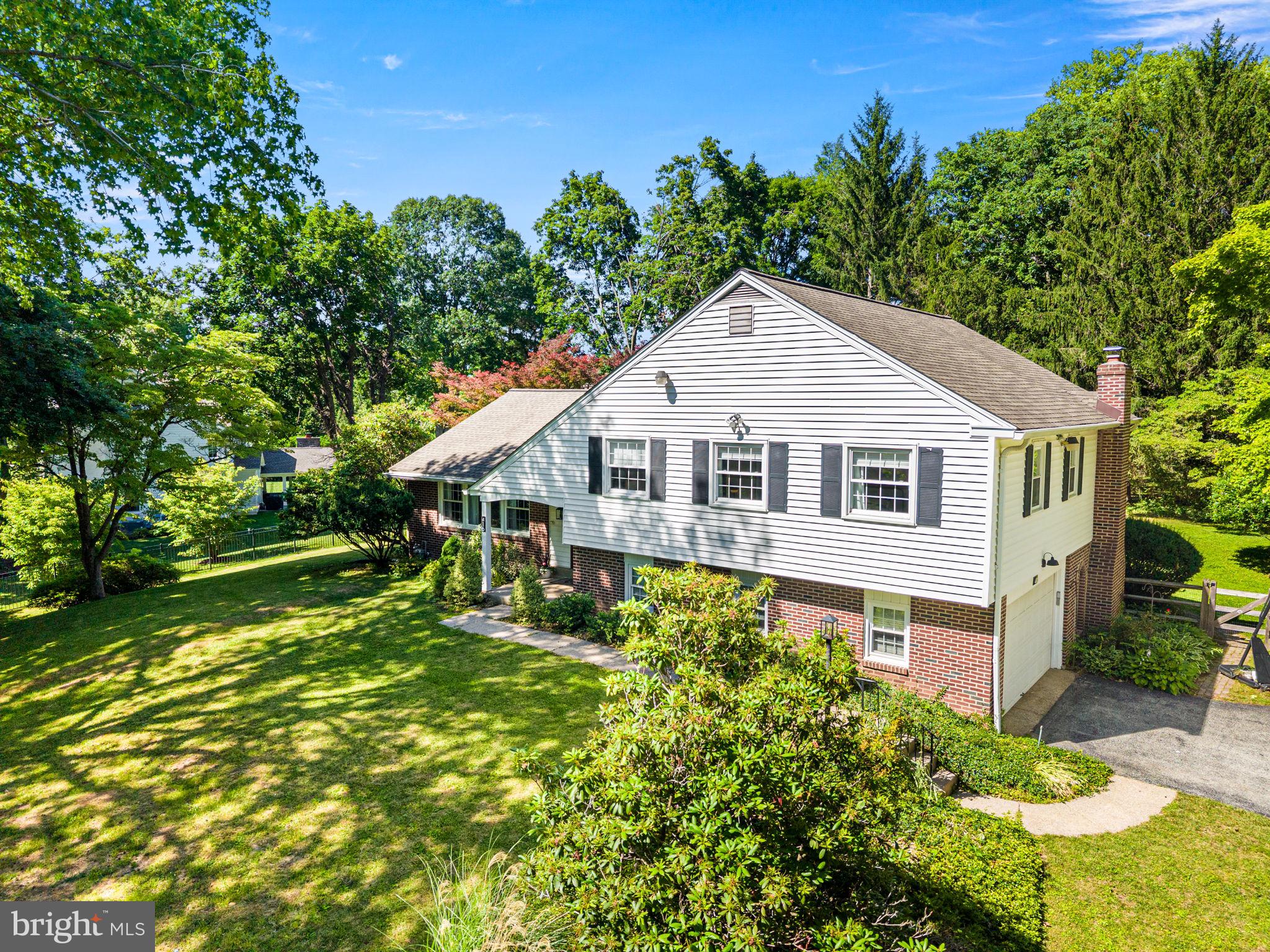 416 Yorkshire Road Bryn Mawr, PA 19010 - Photo 1 of 33 416 Yorkshire