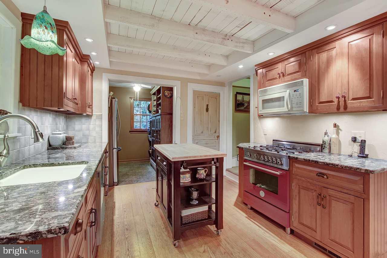 1796 Powder Mill Road York, PA 17403 - Photo 10 of 35