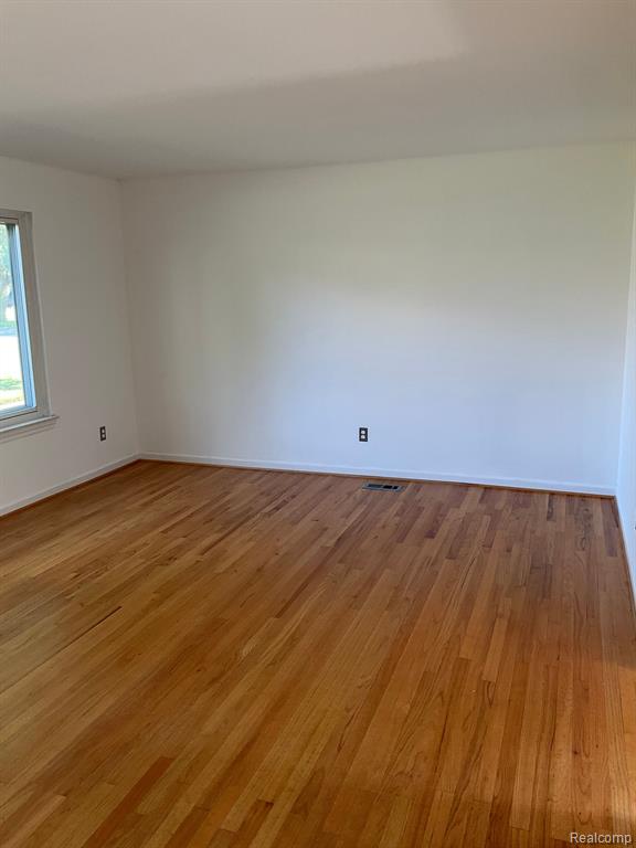 8401 18 18 Mile Road, Unit 19 Sterling Heights, MI 48313 - Photo 9 of 24