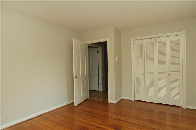 234 Chenault Road Lexington, KY 40502 - Photo 13 of 19 Photo 13