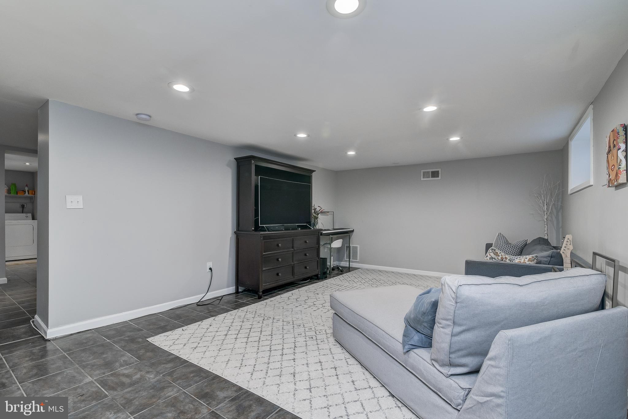 141 Awkard Lane Silver Spring, MD 20905 - Photo 38 of 50 Gallery Image 38