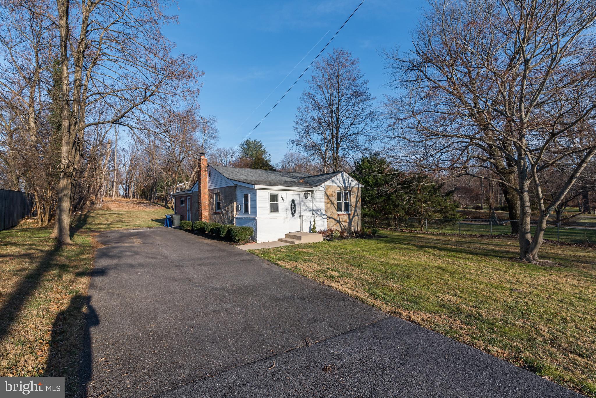 141 Awkard Lane Silver Spring, MD 20905 - Photo 4 of 50 Gallery Image 4