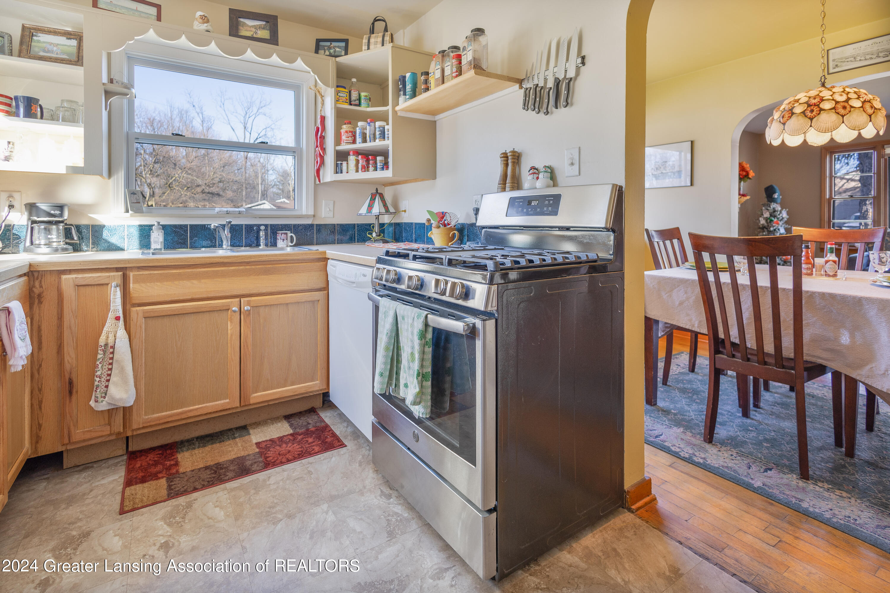 1203 Robins Road Lansing, MI 48917 - Photo 11 of 41 Robins-12
