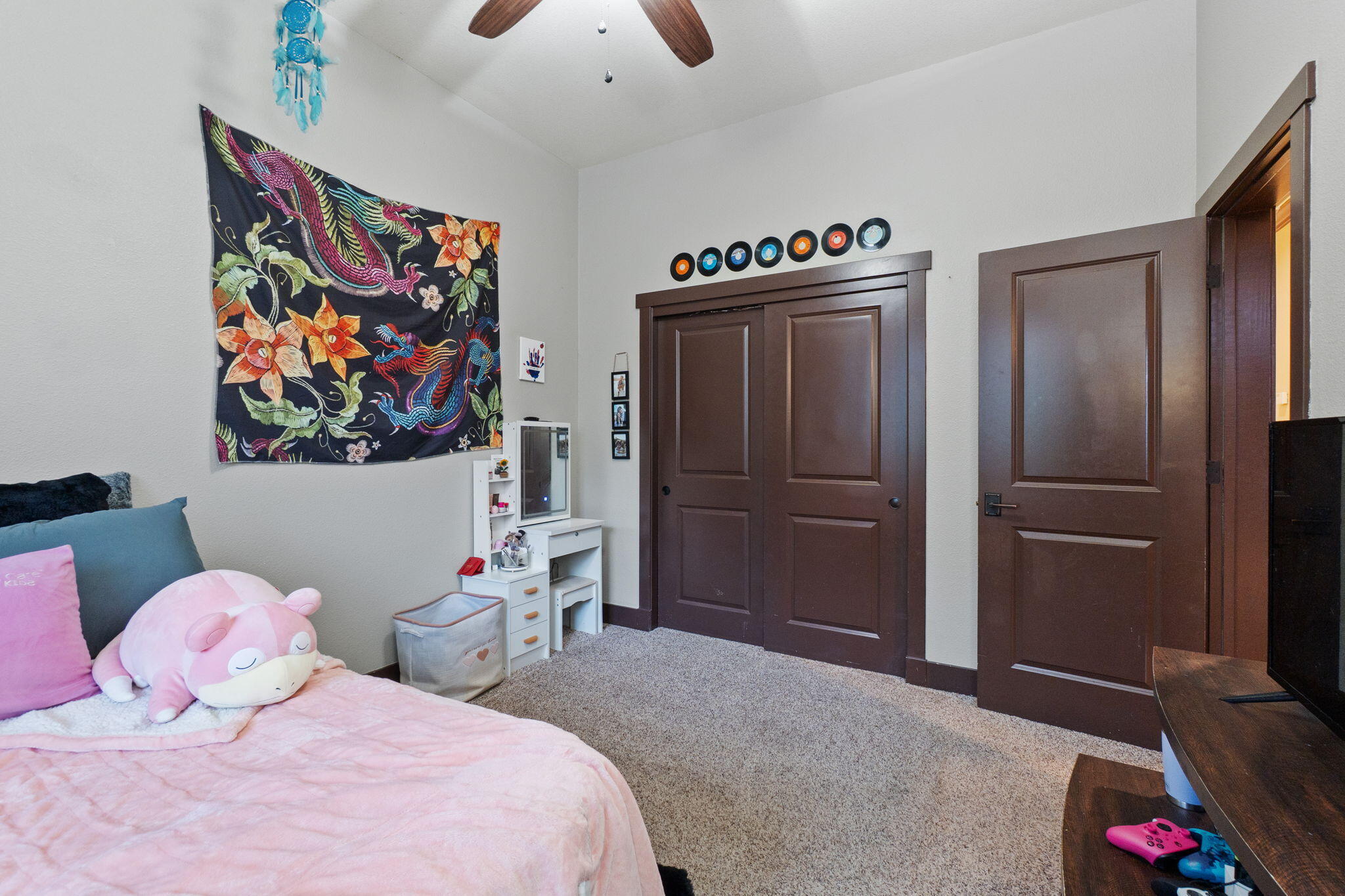 3360 Stanford Drive Redding, CA 96003 - Photo 24 of 56 a bedroom with a bed and a window