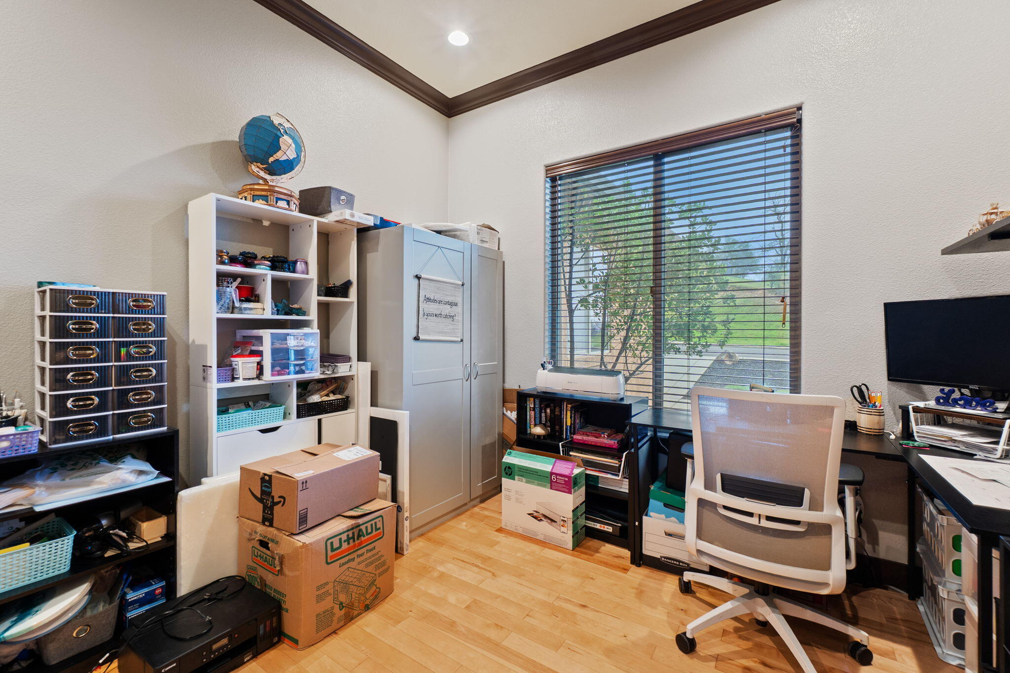 3360 Stanford Drive Redding, CA 96003 - Photo 28 of 56 a view of a livingroom with workspace and a window
