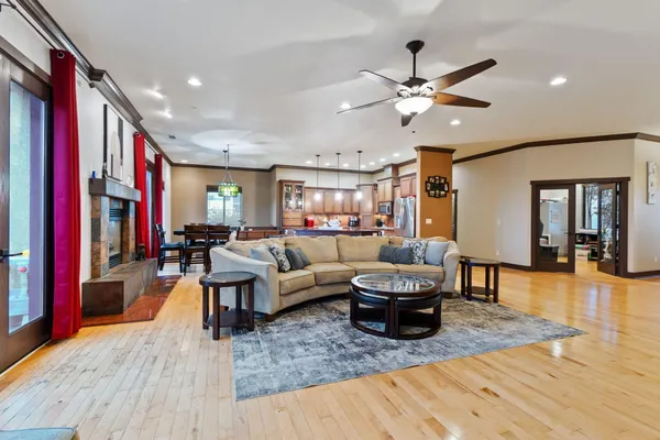 $589,900 | 3360 Stanford Drive, Redding, CA 96003