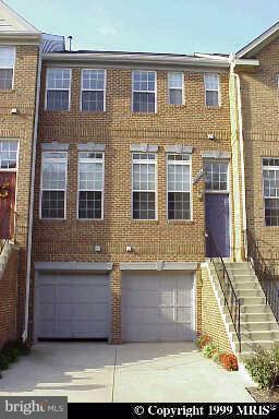 20675 Riptide Square Sterling, VA 20165 - Photo 1 of 1 Exterior (Main)