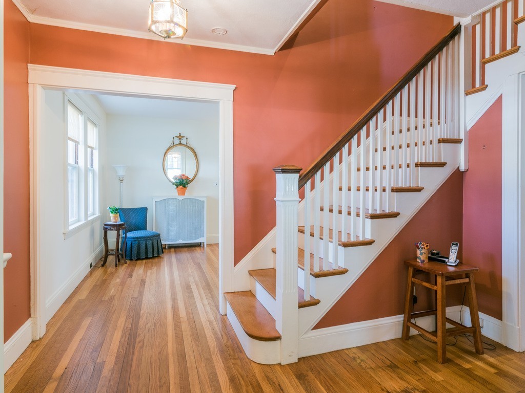 36 Wedgewood Road Newton, MA 02465 - Photo 2 of 18