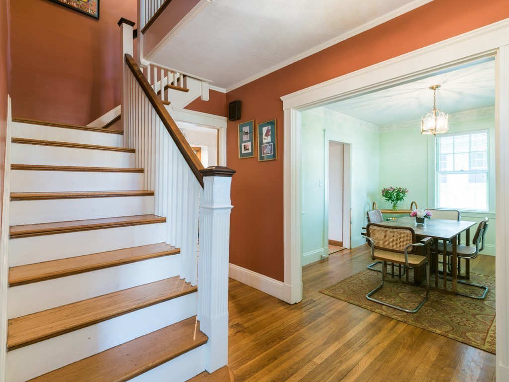 36 Wedgewood Road Newton, MA 02465 - Photo 3 of 18