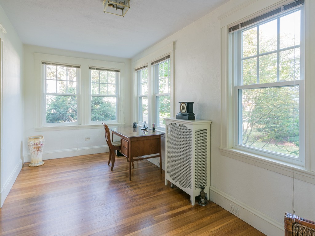 36 Wedgewood Road Newton, MA 02465 - Photo 9 of 18