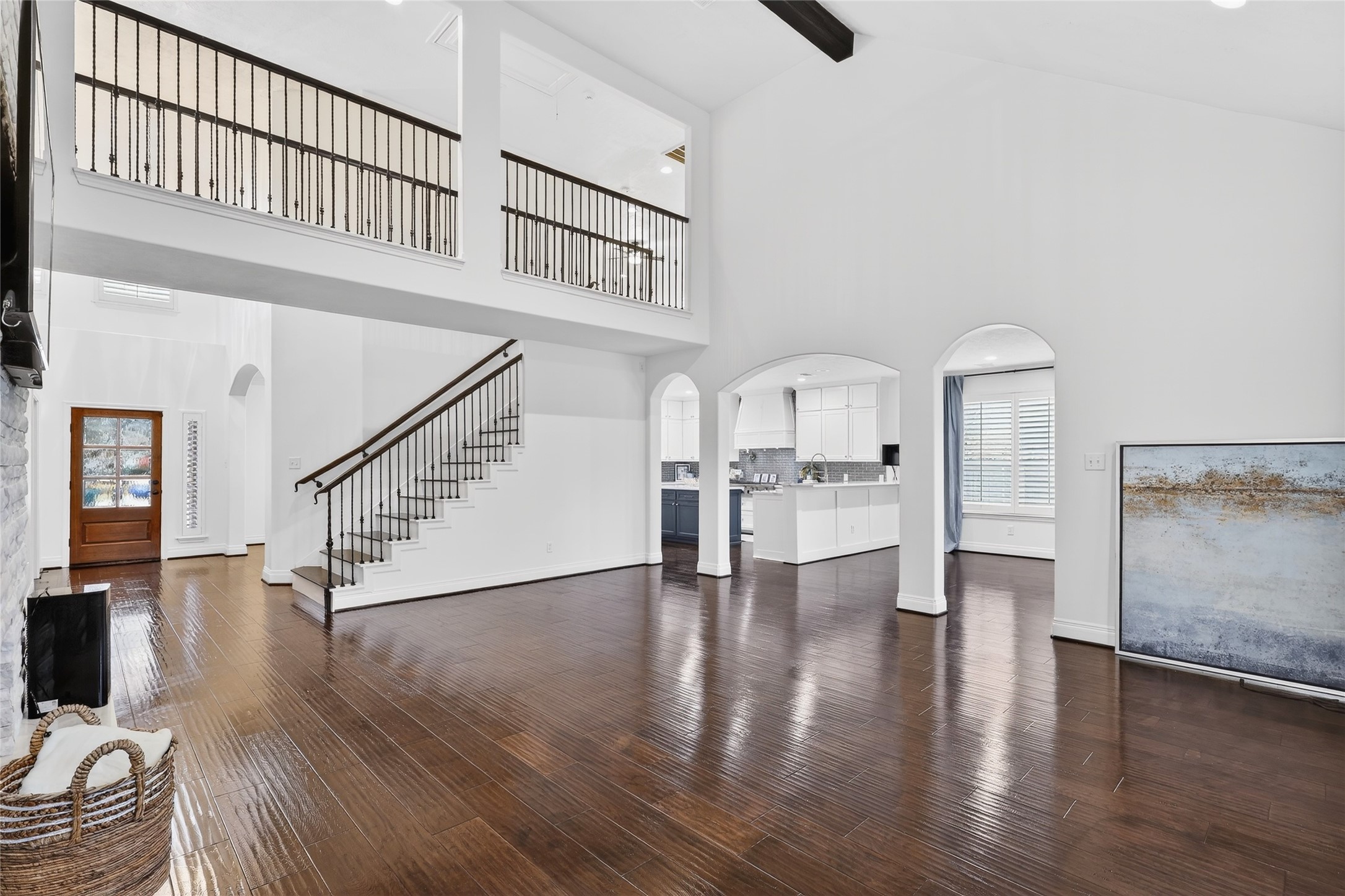 46 New Dawn Place Conroe, TX 77385 - Photo 8 of 39 TALL ceilings