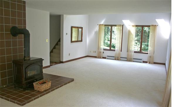 7 Thompson Road Hubbardston, MA 01452 - Photo 11 of 23 Gallery Image 11