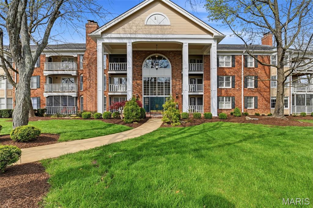 200 Ambridge Court, Unit 206 Chesterfield, MO 63017 - Photo 2 of 30
