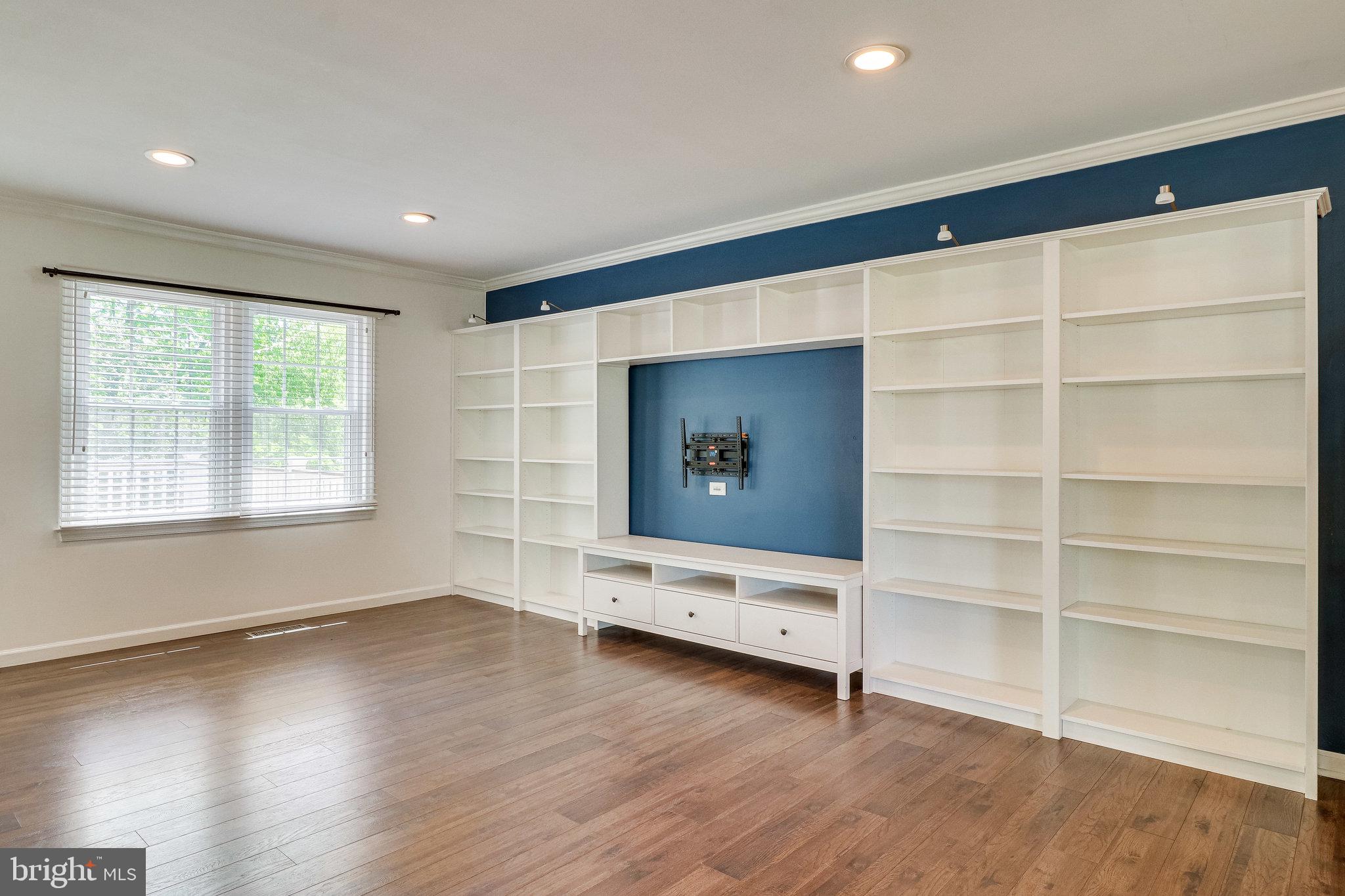 9517 Kirkfield Road Burke, VA 22015 - Photo 4 of 79 Gallery Image 4
