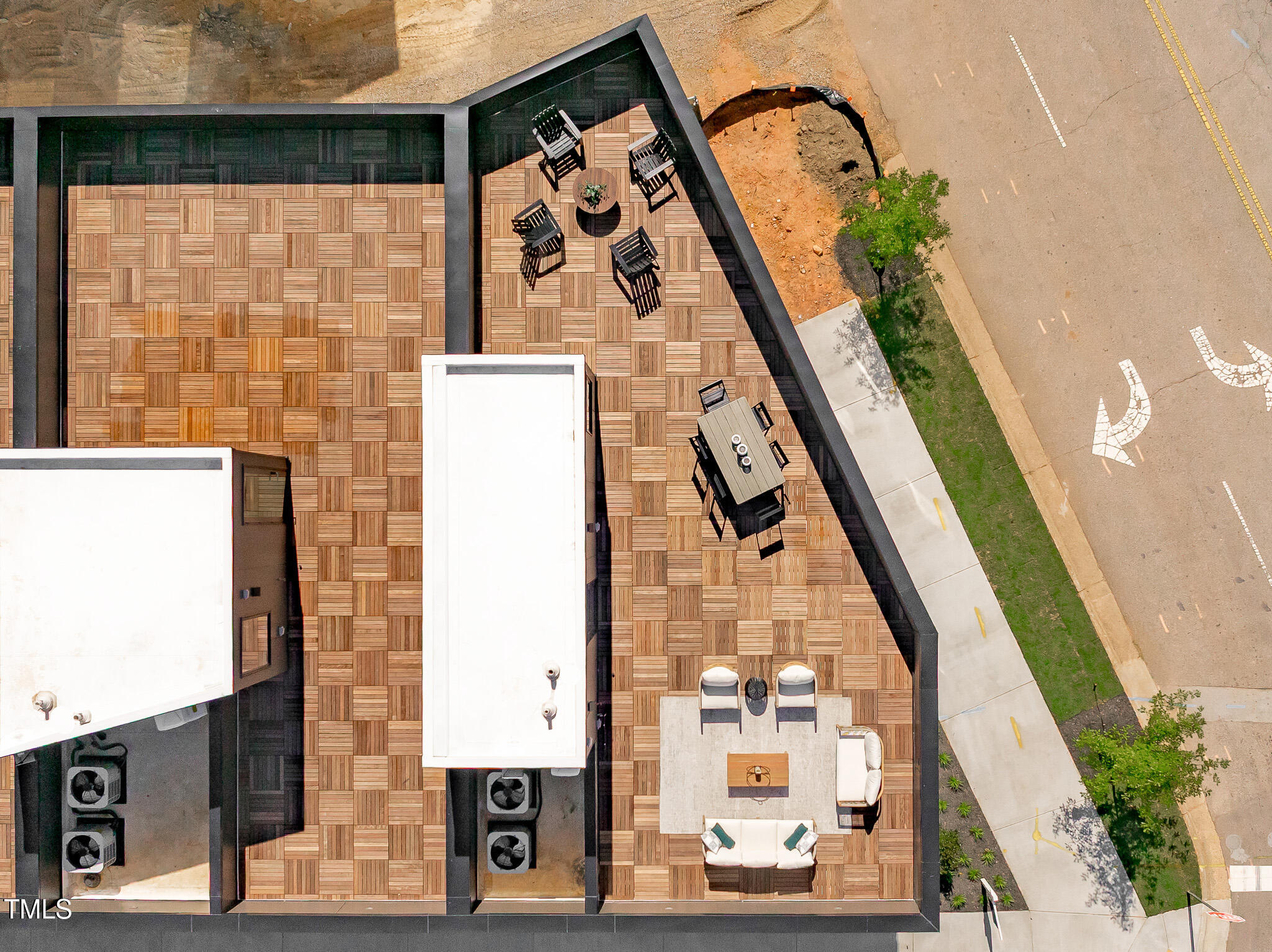 1303 Chamblee Hill Raleigh, NC 27608 - Photo 34 of 49