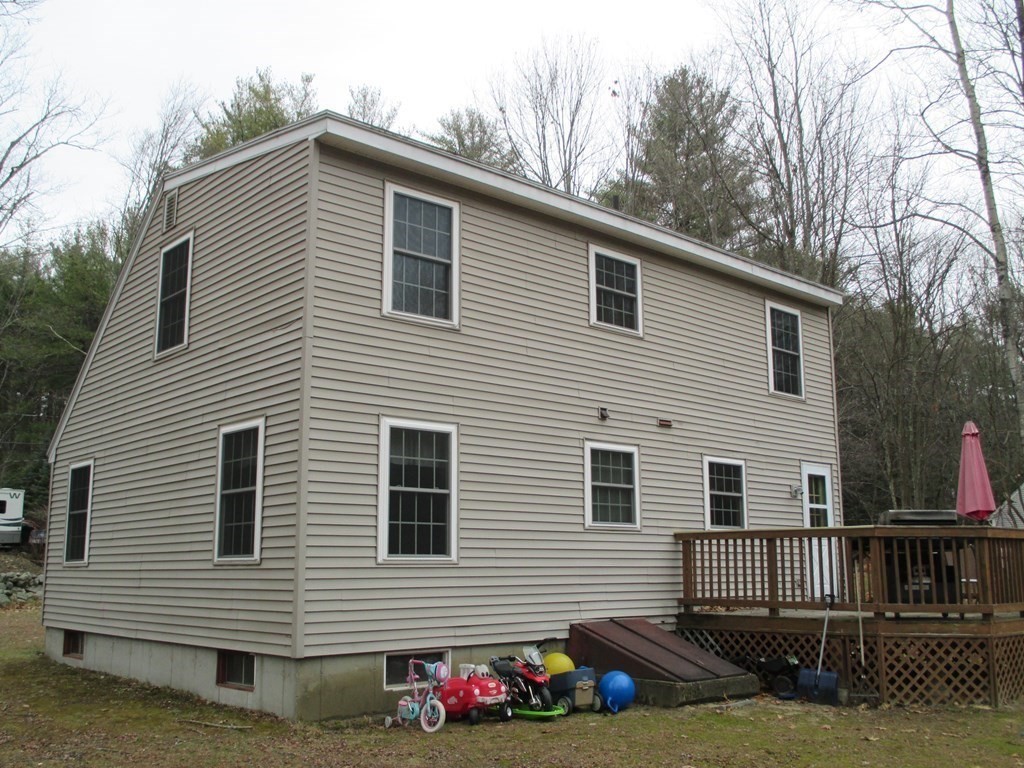 35 School House Road Phillipston, MA 01331 - Photo 31 of 32 a front view of house with yard