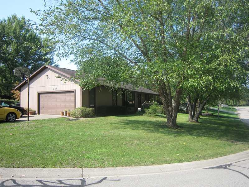 883 Countryside Lane Columbus, IN 47201 - Photo 1 of 15 Gallery Image 1