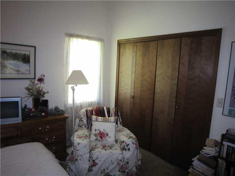 883 Countryside Lane Columbus, IN 47201 - Photo 9 of 15 Gallery Image 9