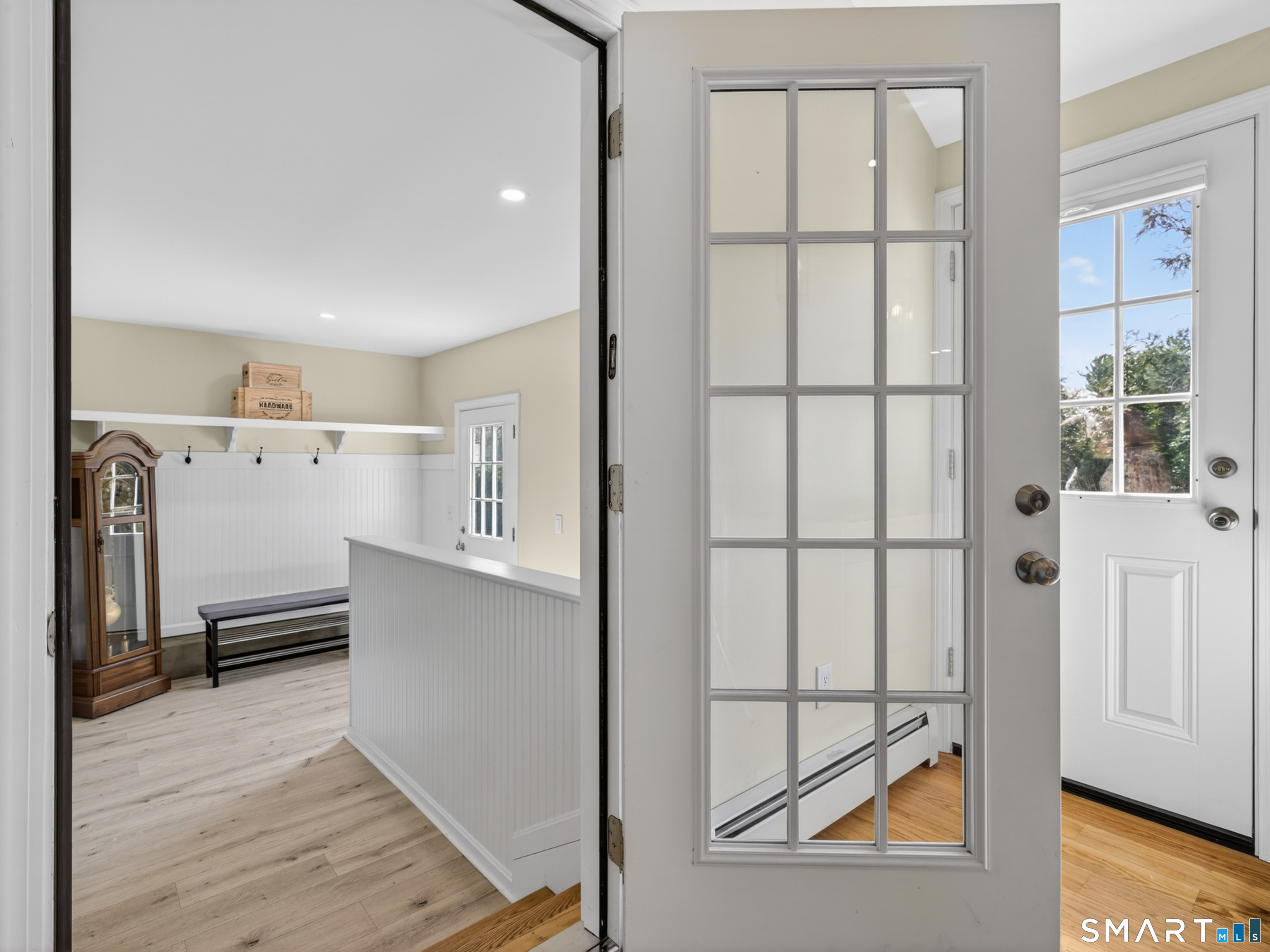 41 Sunnybrook Lane Clinton, CT 06413 - Photo 20 of 41 Entrance to Mudroom