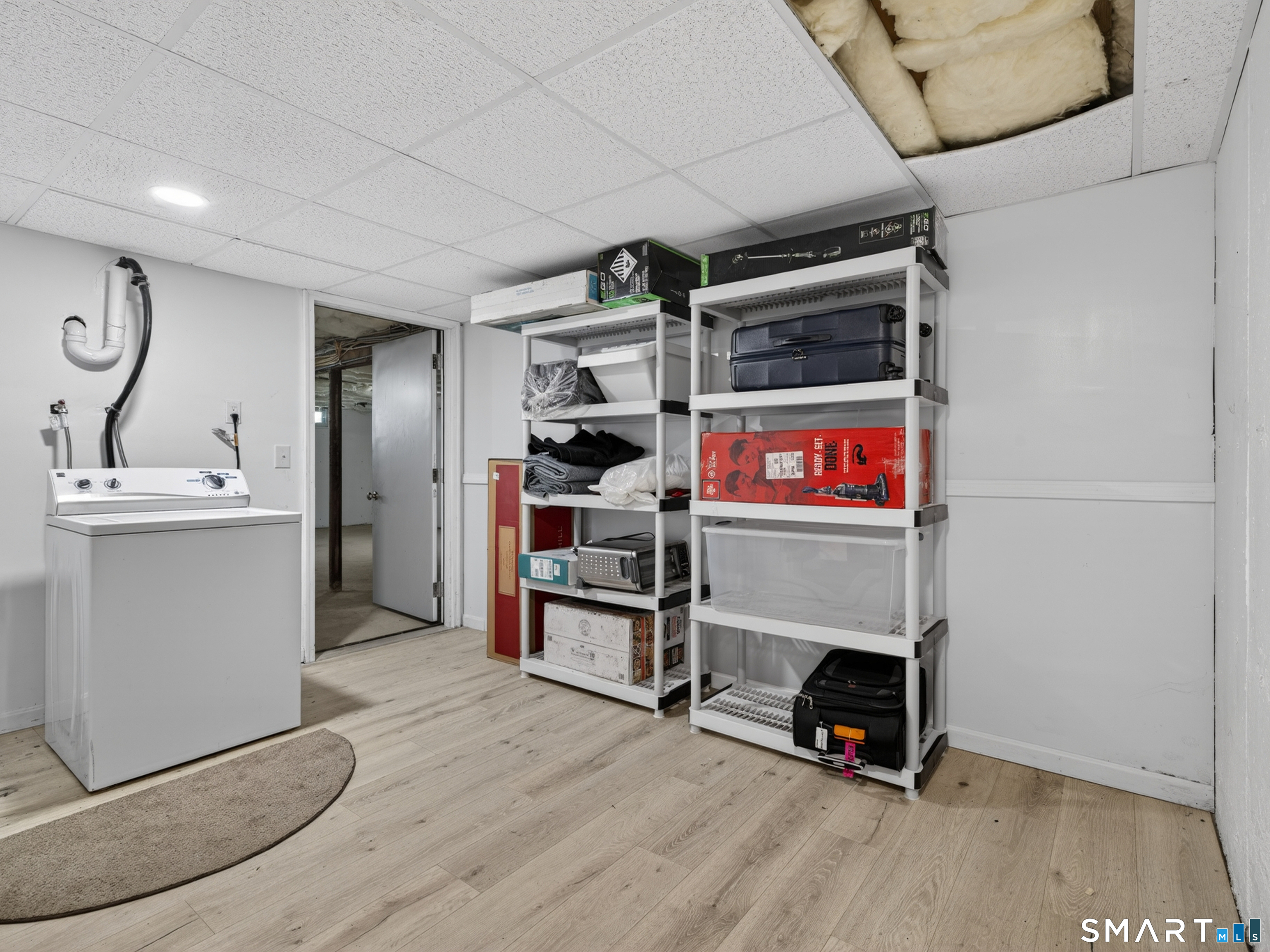 41 Sunnybrook Lane Clinton, CT 06413 - Photo 35 of 41 Laundry Room