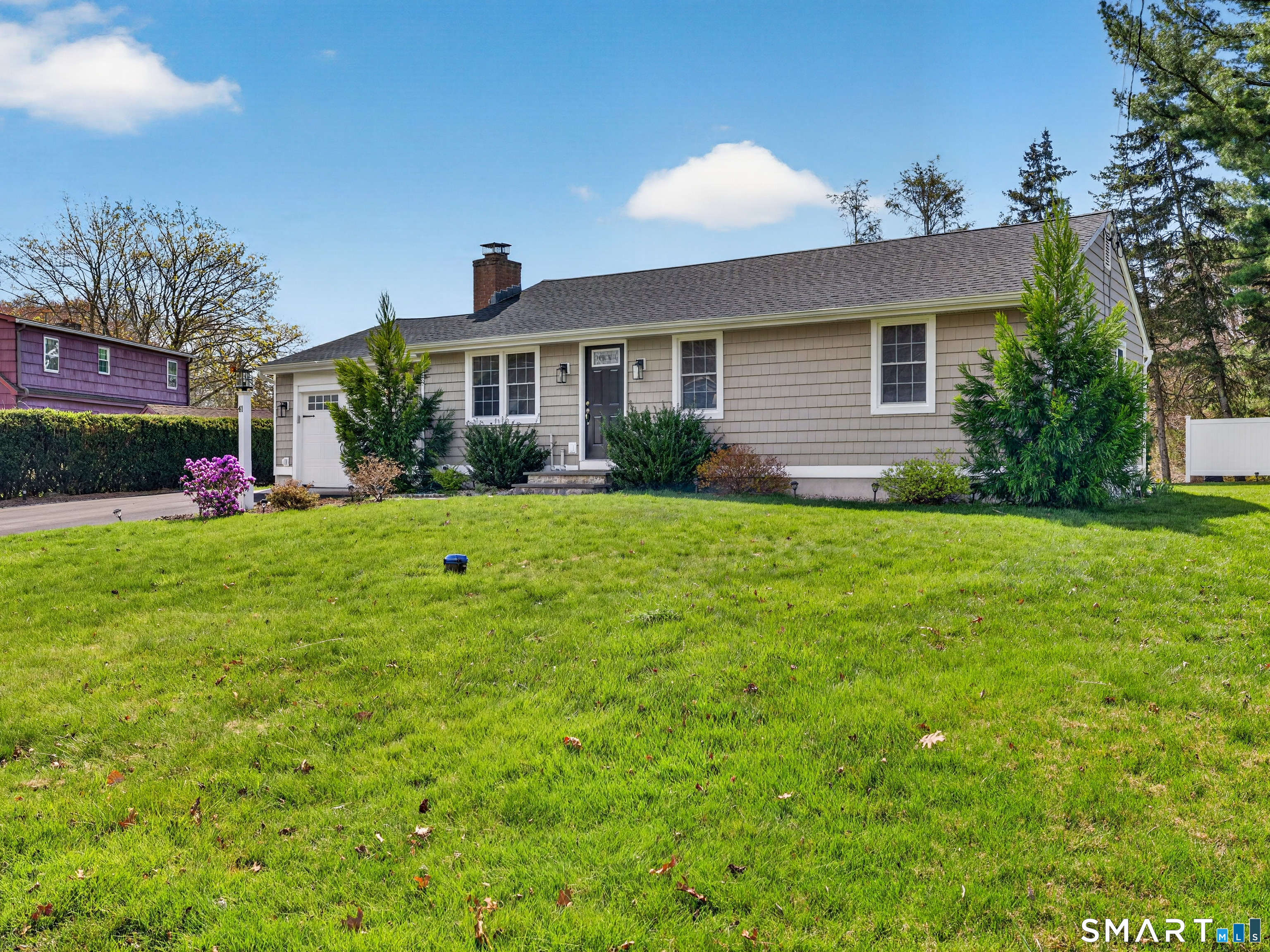 41 Sunnybrook Lane Clinton, CT 06413 - Photo 5 of 41 Front Exterior