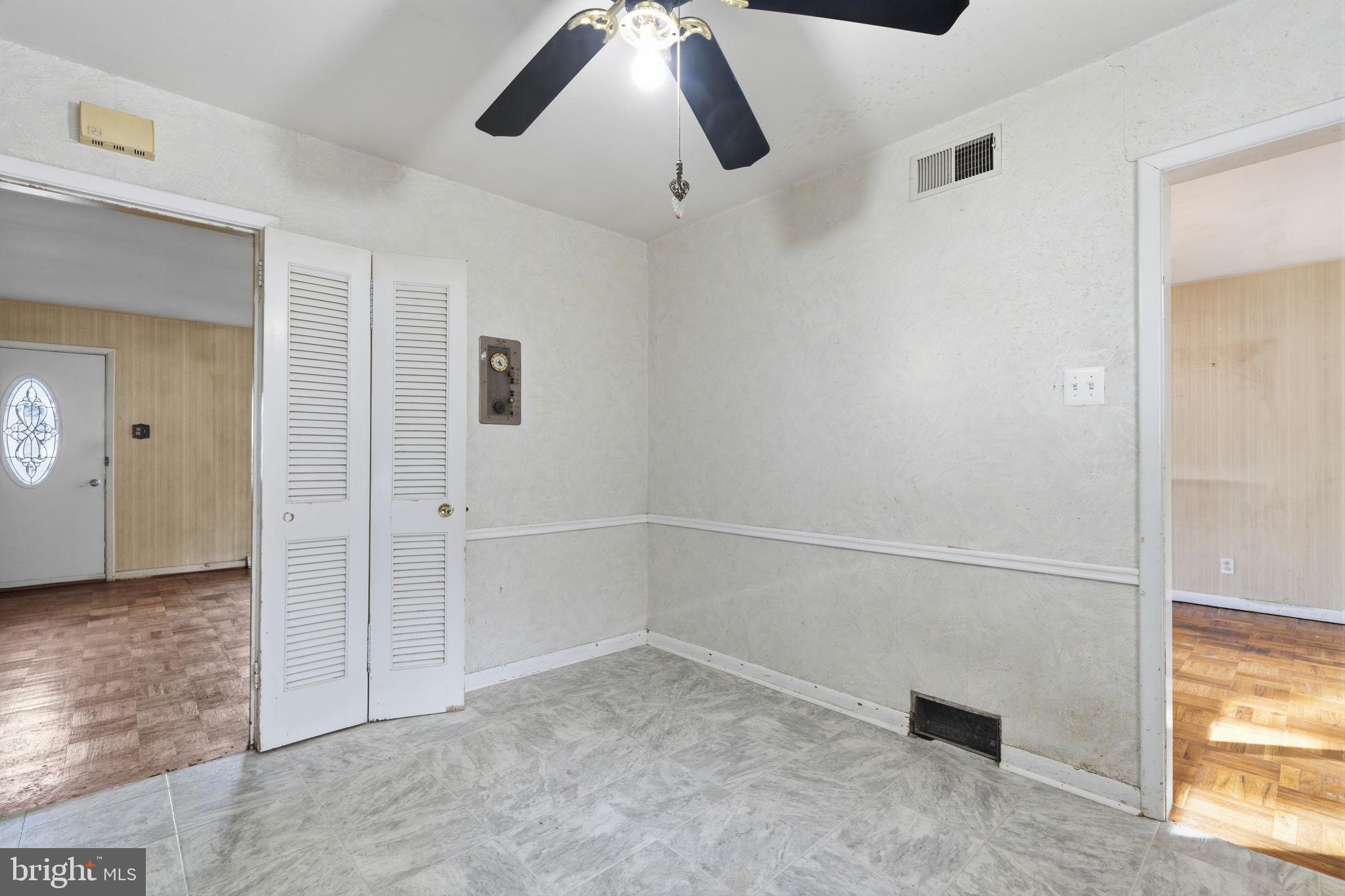 9219 Burbank Road Philadelphia, PA 19115 - Photo 9 of 29