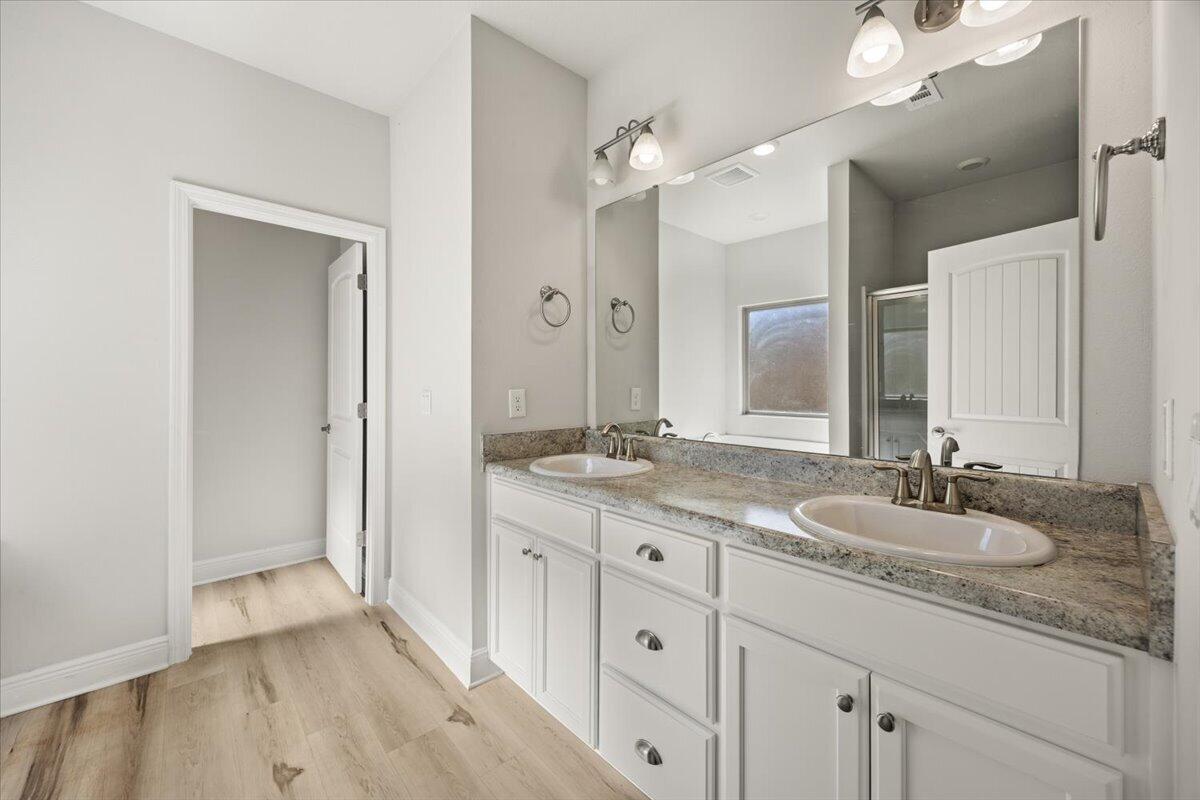 121 Ridgeway Circle Crestview, FL 32536 - Photo 20 of 44 20-1V3A2029