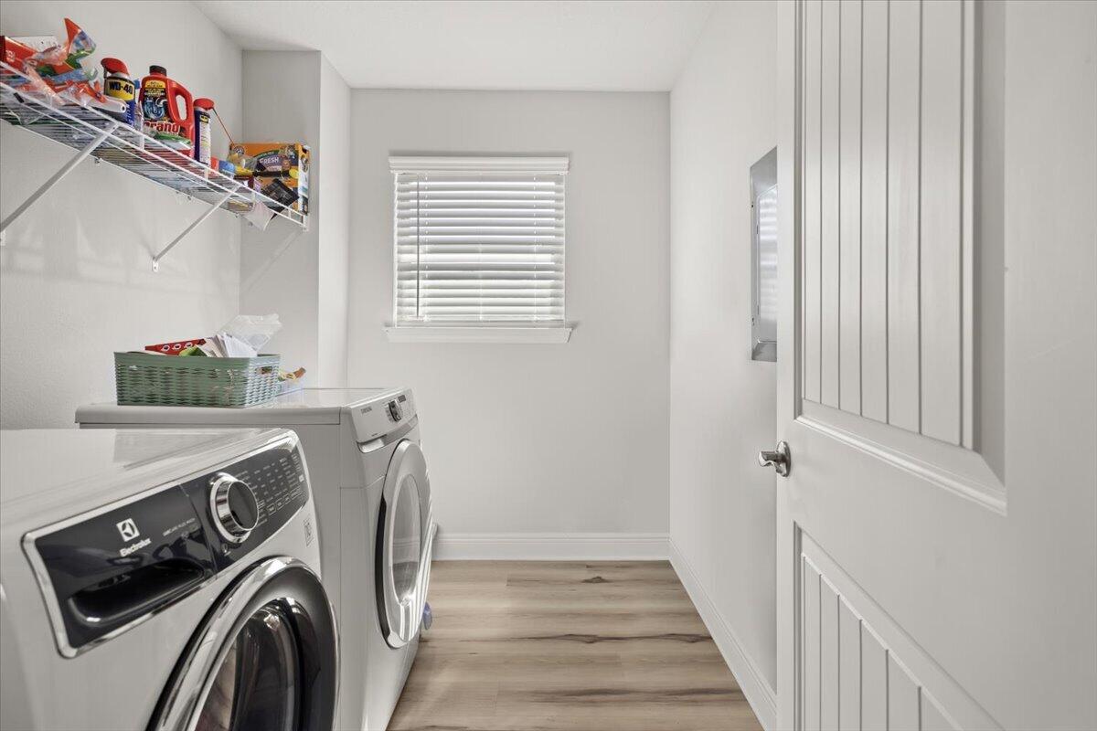 121 Ridgeway Circle Crestview, FL 32536 - Photo 32 of 44 32-1V3A2079_1