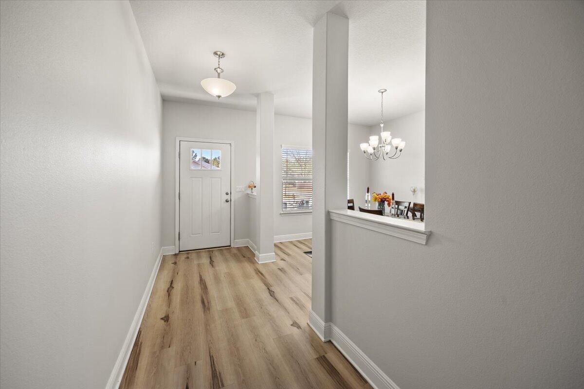 121 Ridgeway Circle Crestview, FL 32536 - Photo 5 of 44 05-1V3A1919