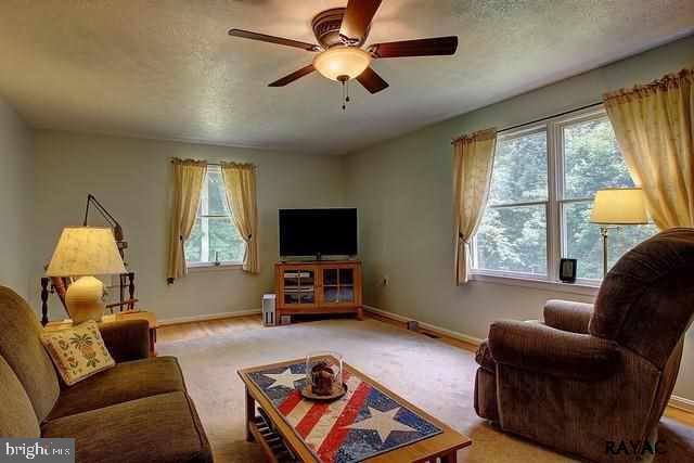280 Hilltop Road Delta, PA 17314 - Photo 6 of 35 Gallery Image 6