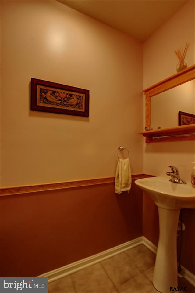 280 Hilltop Road Delta, PA 17314 - Photo 10 of 35 Gallery Image 10