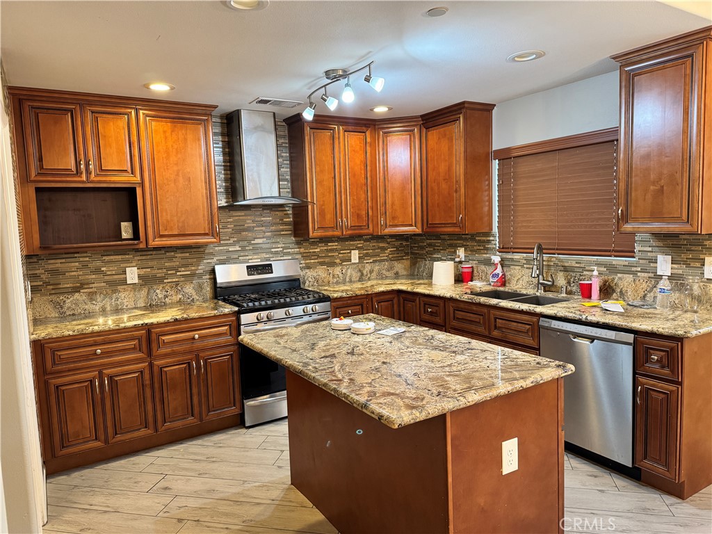 957 West Tibbot Street Rialto, CA 92377 - Photo 13 of 42