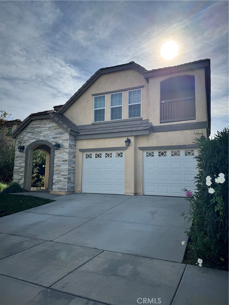 957 West Tibbot Street Rialto, CA 92377 - Photo 2 of 42