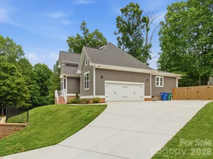 $649,000 | 7815 Red Oaks Trail, Waxhaw, NC 28173