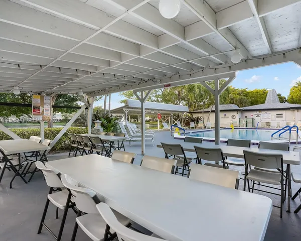 $130,000 | 3531 Northwest 50th Avenue, Unit 514, Lauderdale Lakes, FL 33319