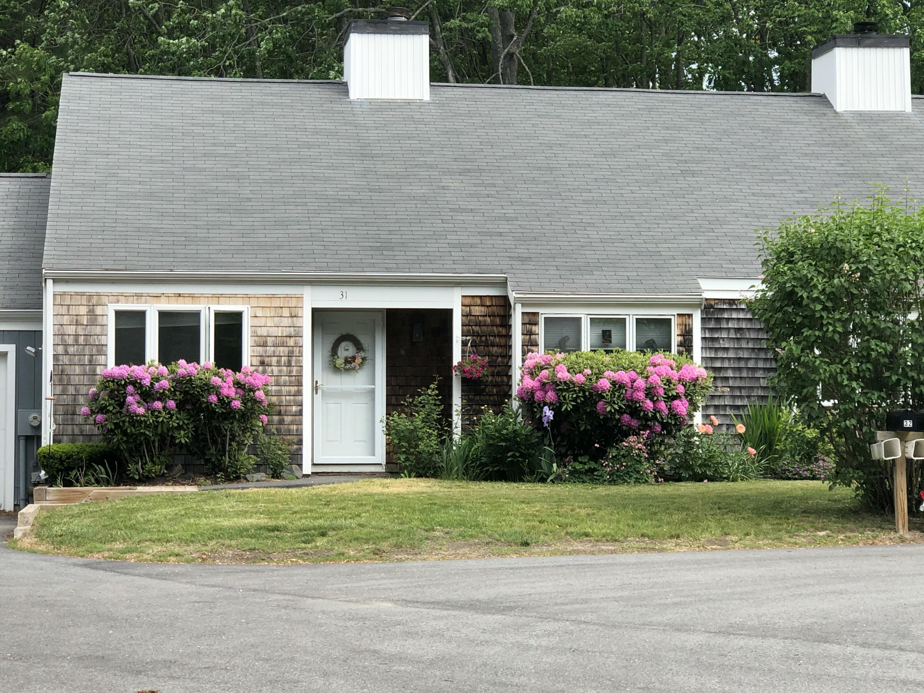 31 Stratton Road, Unit 31 Scarborough, ME 04074 - Photo 1 of 19 31 Stratton