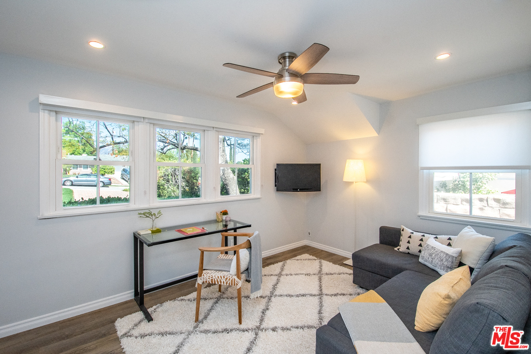1075 Medford Road Pasadena, CA 91107 - Photo 11 of 26 Gallery Image 11