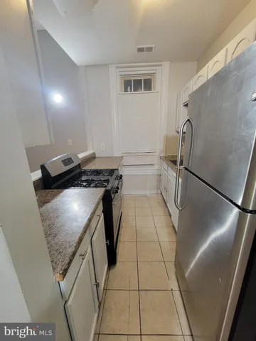 $1,650 | 1217 Hollins Street, Unit 2, Baltimore, MD 21223