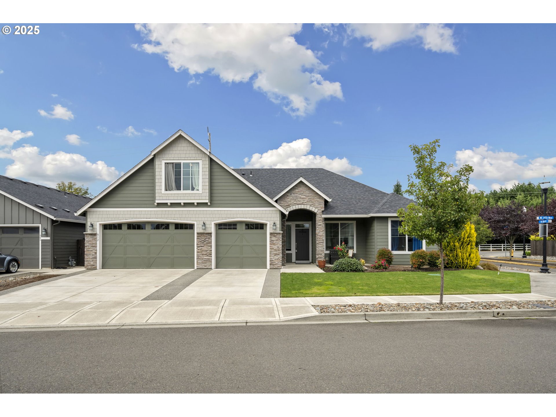 812 Northeast 29th Way Battle Ground, WA 98604 - Photo 4 of 38