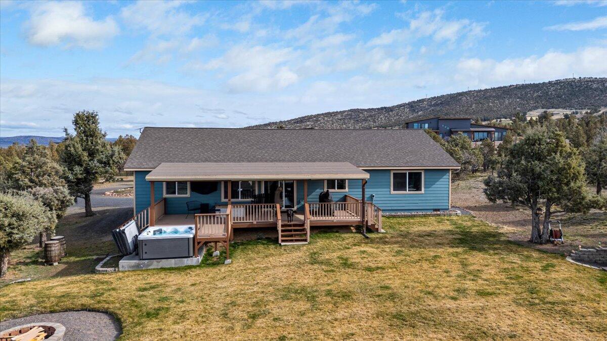 9588 Southwest Copper Road Powell Butte, OR 97753 - Photo 16 of 49