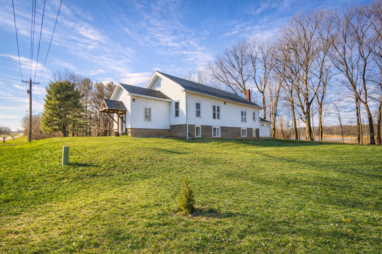 13060 Broadway Road Three Rivers, MI 49093 - Photo 1 of 46 front