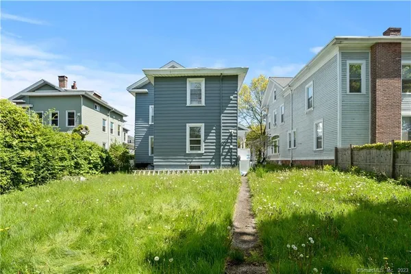 $3,500 | 318 Humphrey Street, Unit 1, New Haven, CT 06511