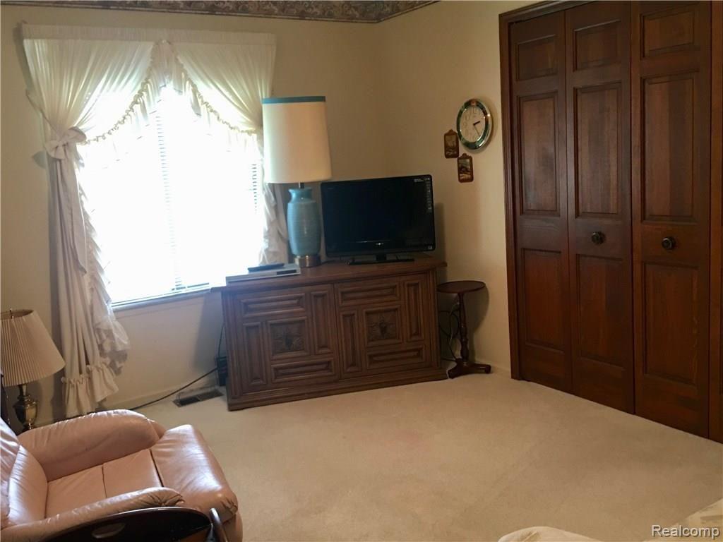 232 Meadow Ln Circle Rochester Hills, MI 48307 - Photo 10 of 20