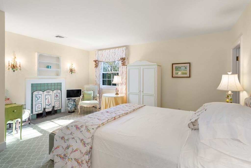 74 Ober Road, Unit 74 Newton, MA 02459 - Photo 11 of 15 Gallery Image 11