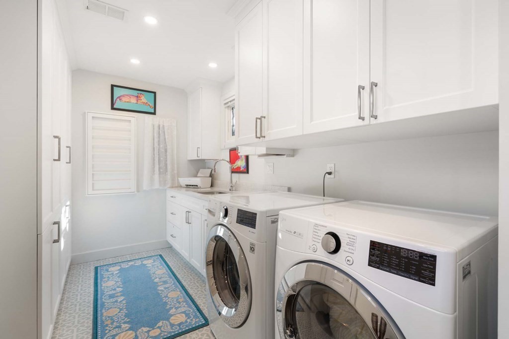 74 Ober Road, Unit 74 Newton, MA 02459 - Photo 8 of 15 Gallery Image 8