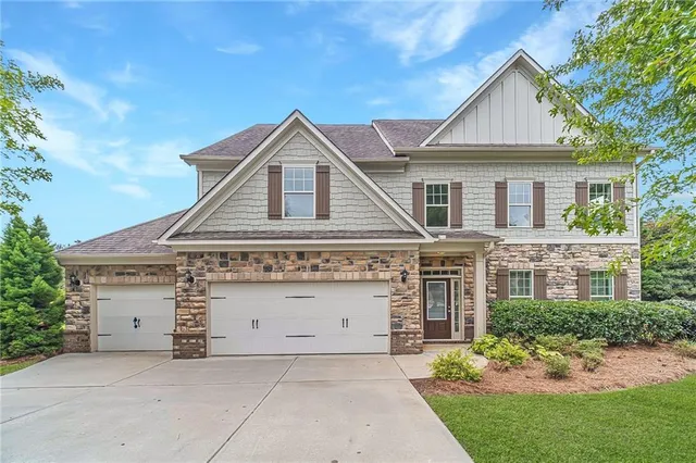 $639,900 | 1220 Edgebrook Lane, Snellville, GA 30078