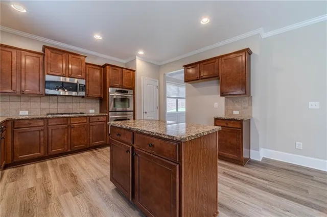 $639,900 | 1220 Edgebrook Lane, Snellville, GA 30078