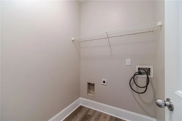 $639,900 | 1220 Edgebrook Lane, Snellville, GA 30078