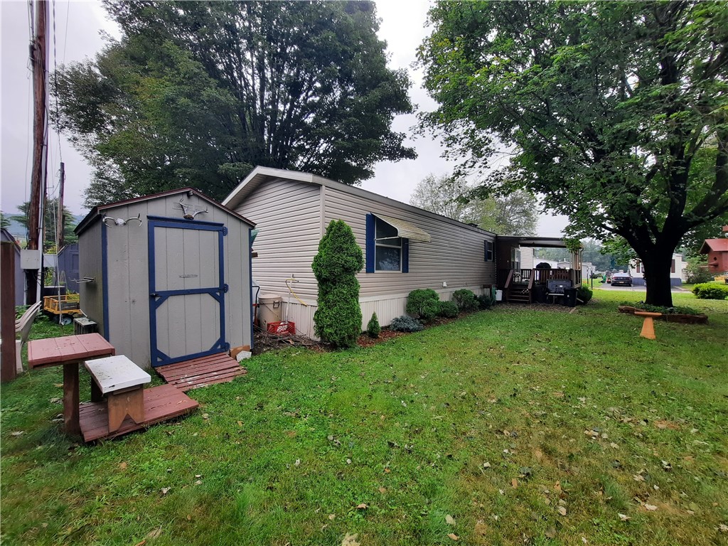 8 Willow Road Wurtsboro, NY 12790 - Photo 4 of 21