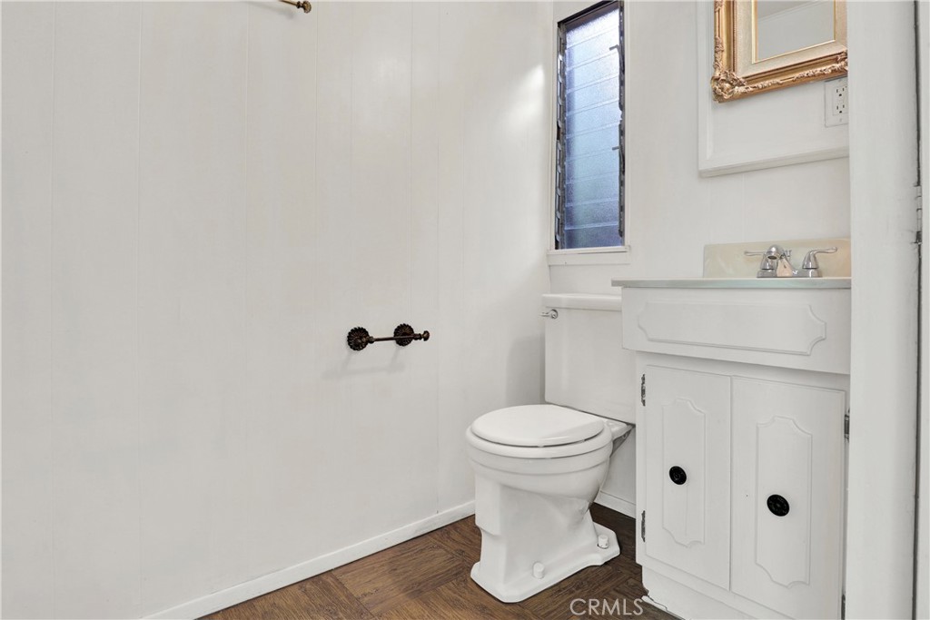 533 West Rustic Road Santa Monica, CA 90402 - Photo 23 of 75